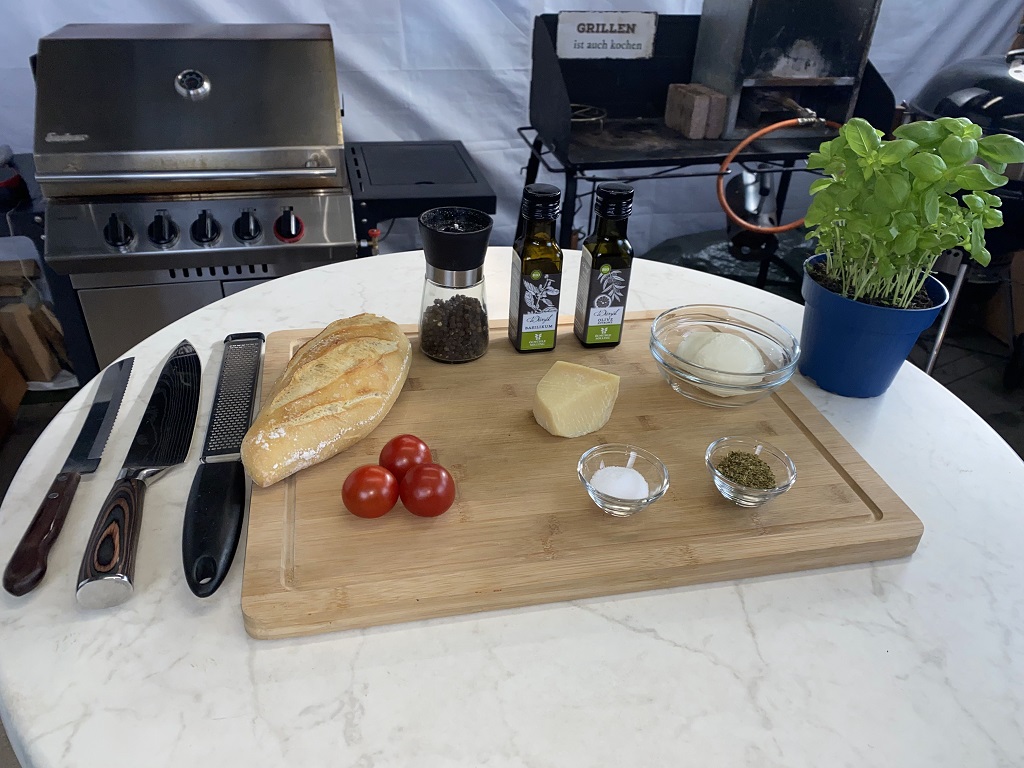 Gegrilltes Tomaten Mozzarella Fächerbaguette mit originalen Grana Padano Käse – Schnell, lecker und einfach 