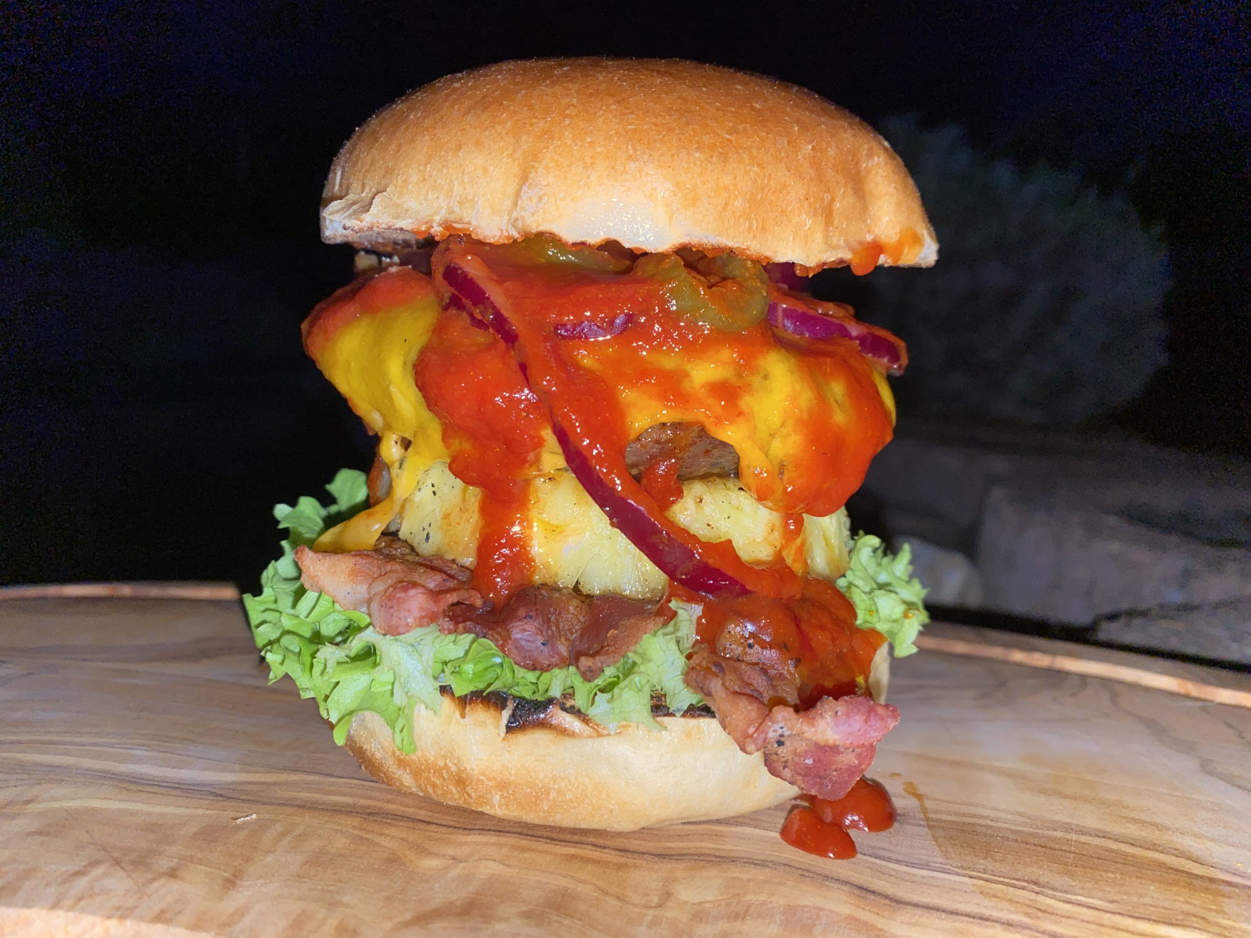 Leckerer Curry Ananas Burger vom Grill - Jens Outside Cooking