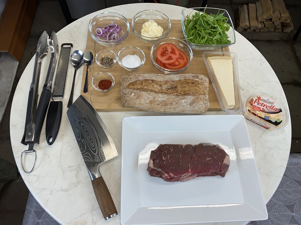 Steak Chiabatta Walnuss Sub mit Parmesankäse und Chili Mayonnaise